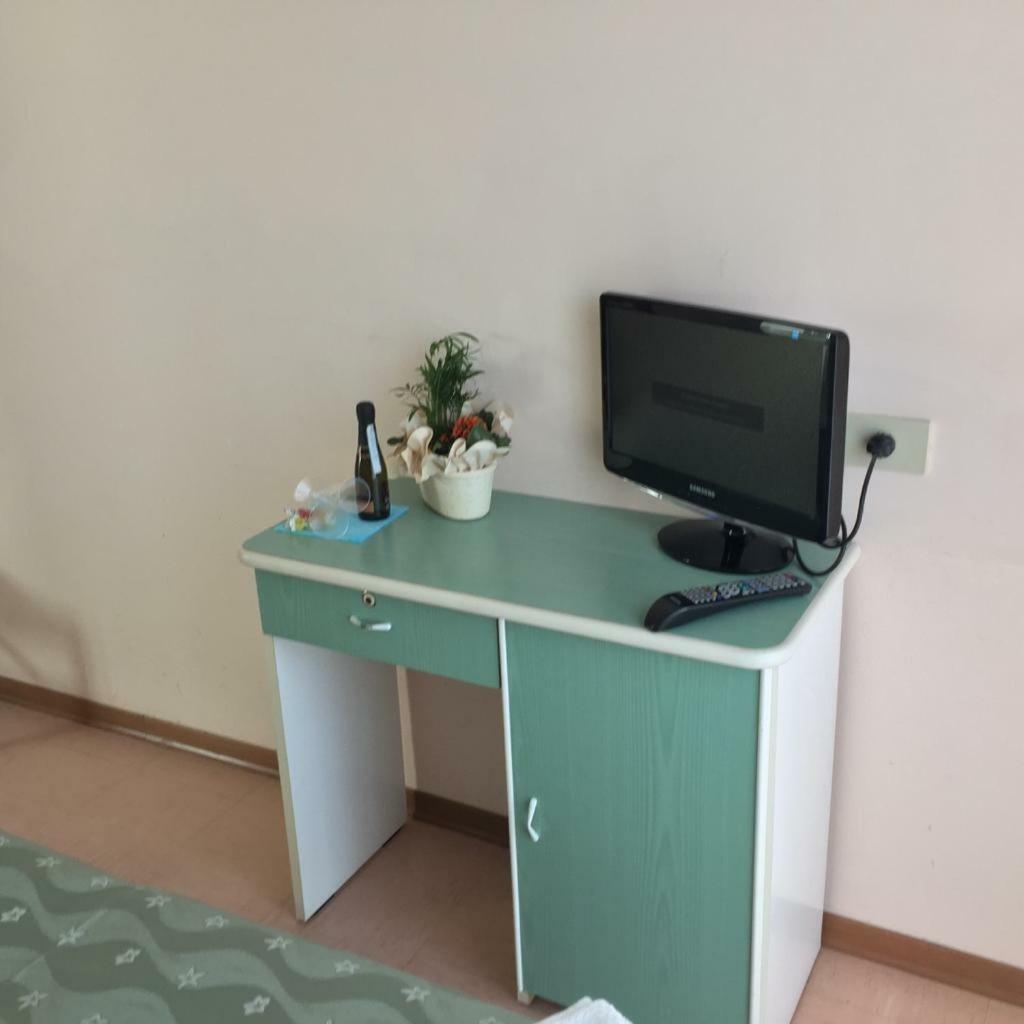 Hotel Ville De Paris Riccione Kültér fotó