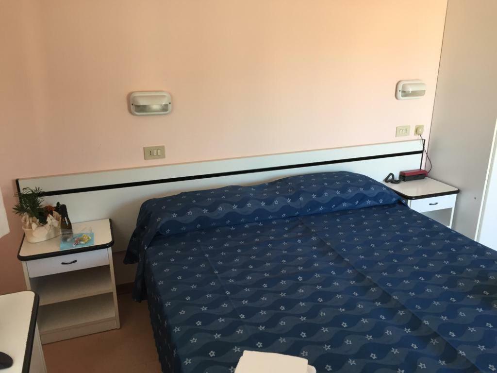 Hotel Ville De Paris Riccione Kültér fotó
