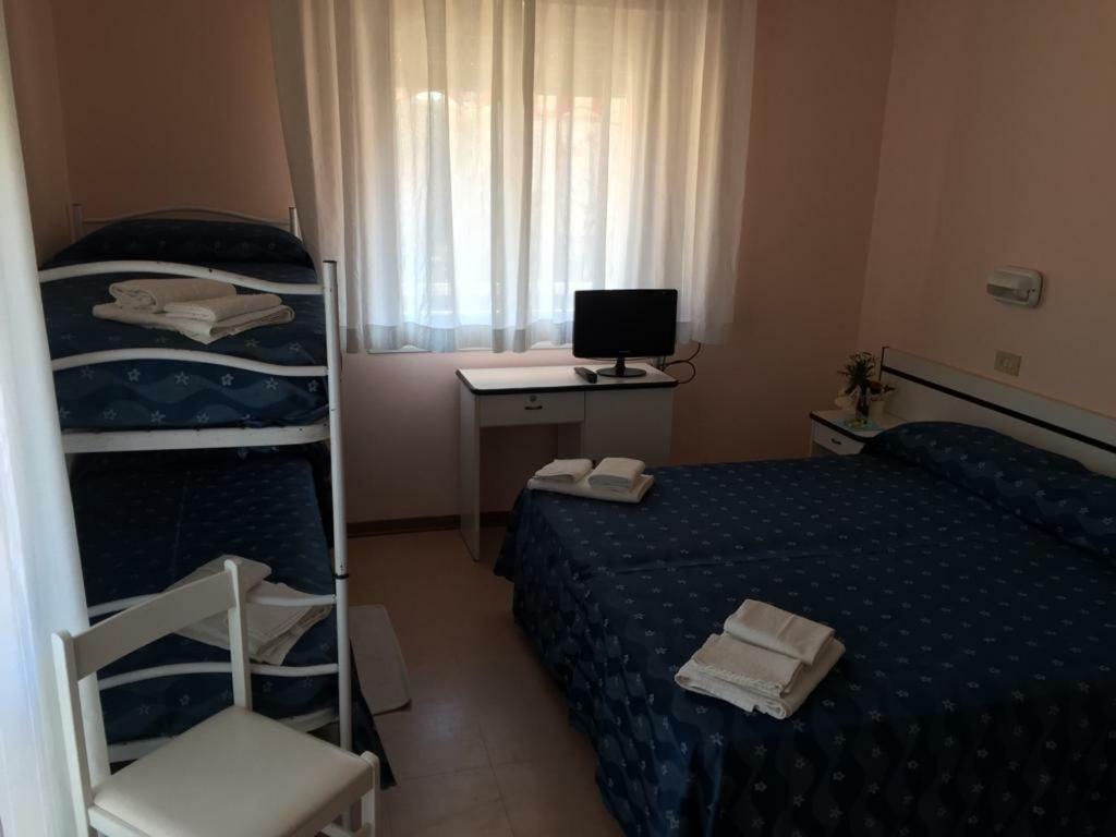 Hotel Ville De Paris Riccione Kültér fotó