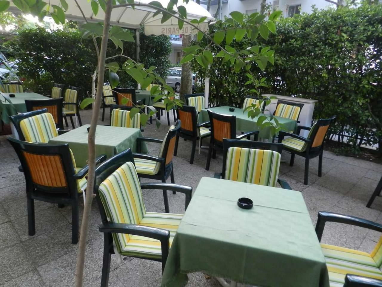 Hotel Ville De Paris Riccione Kültér fotó