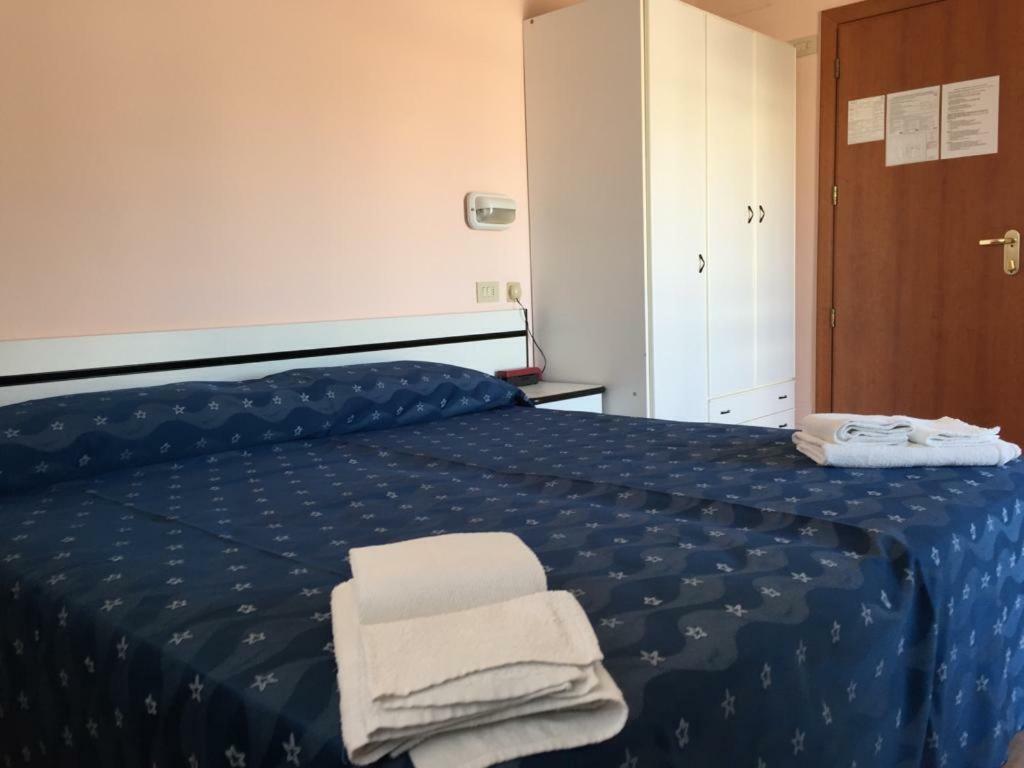 Hotel Ville De Paris Riccione Kültér fotó
