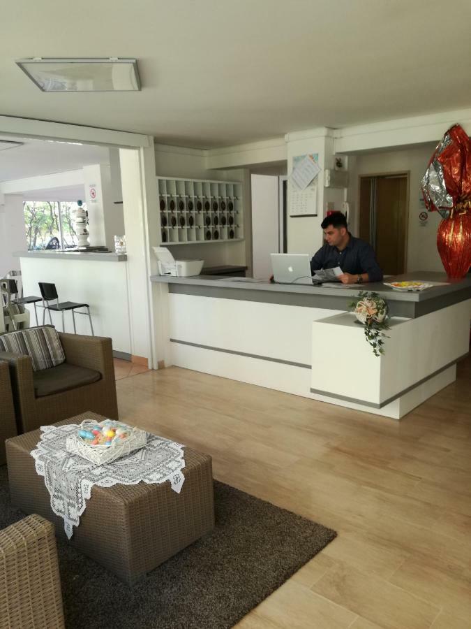 Hotel Ville De Paris Riccione Kültér fotó