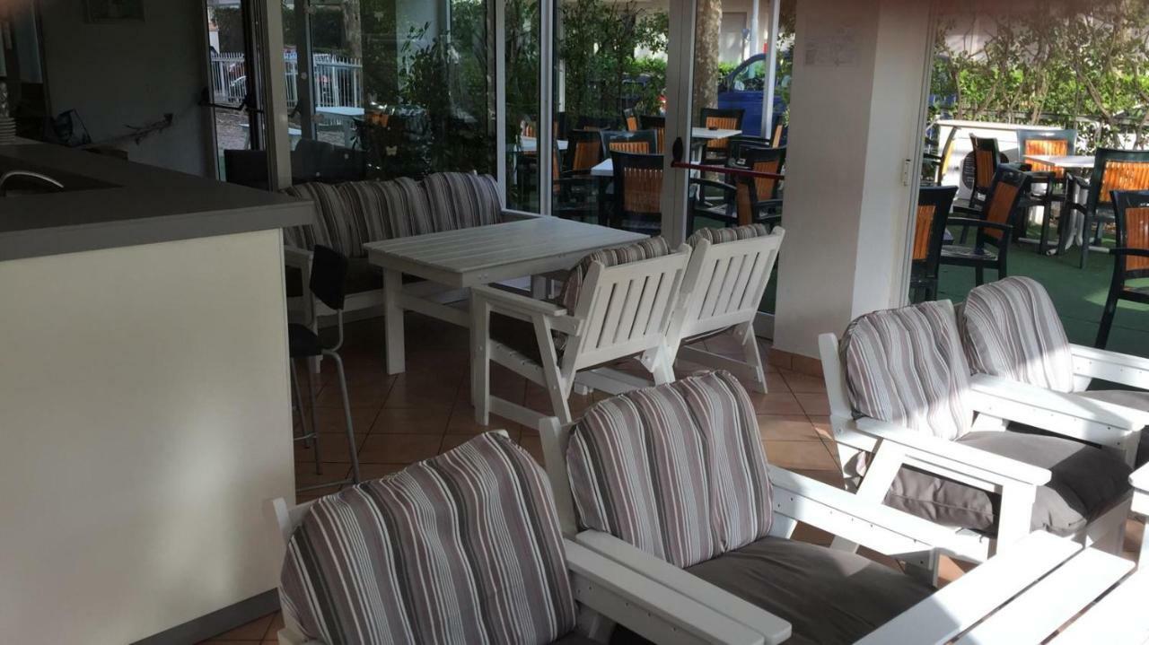 Hotel Ville De Paris Riccione Kültér fotó