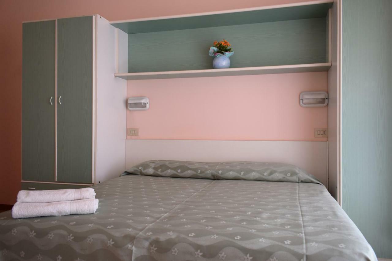 Hotel Ville De Paris Riccione Kültér fotó